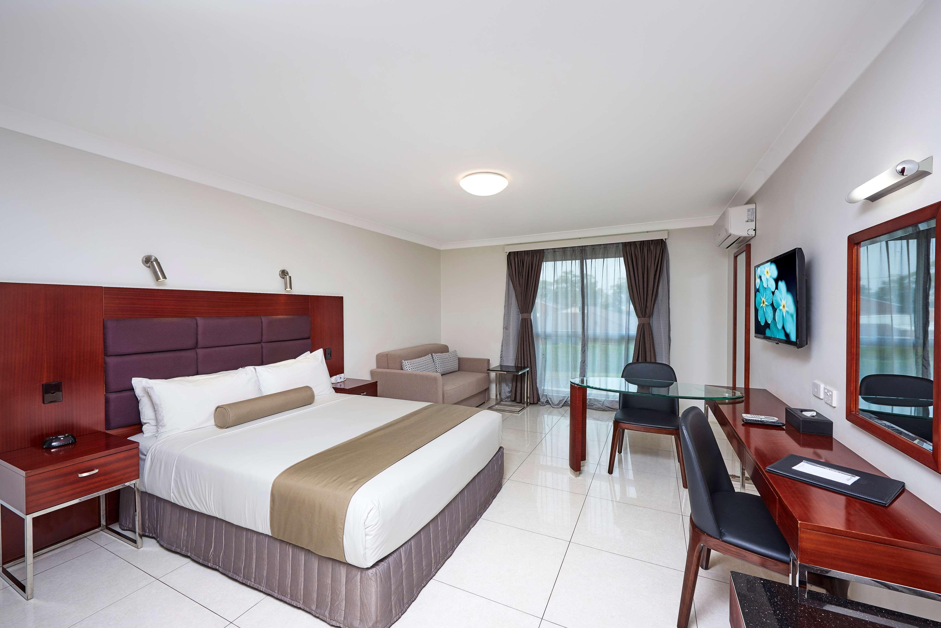 Best Western Casula Motor Inn Экстерьер фото