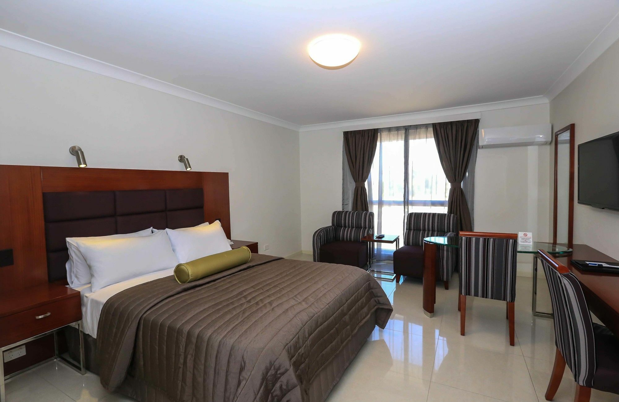 Best Western Casula Motor Inn Экстерьер фото