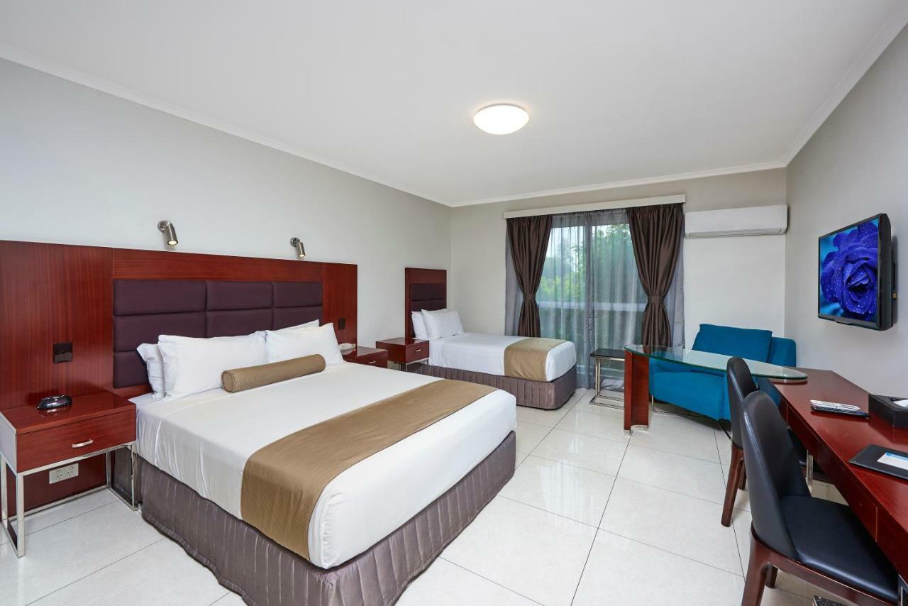 Best Western Casula Motor Inn Экстерьер фото